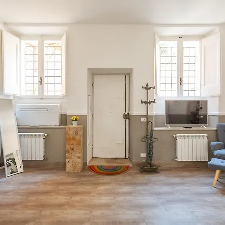 Charm Near Piazza Navona - Cozy Loft For 2 *